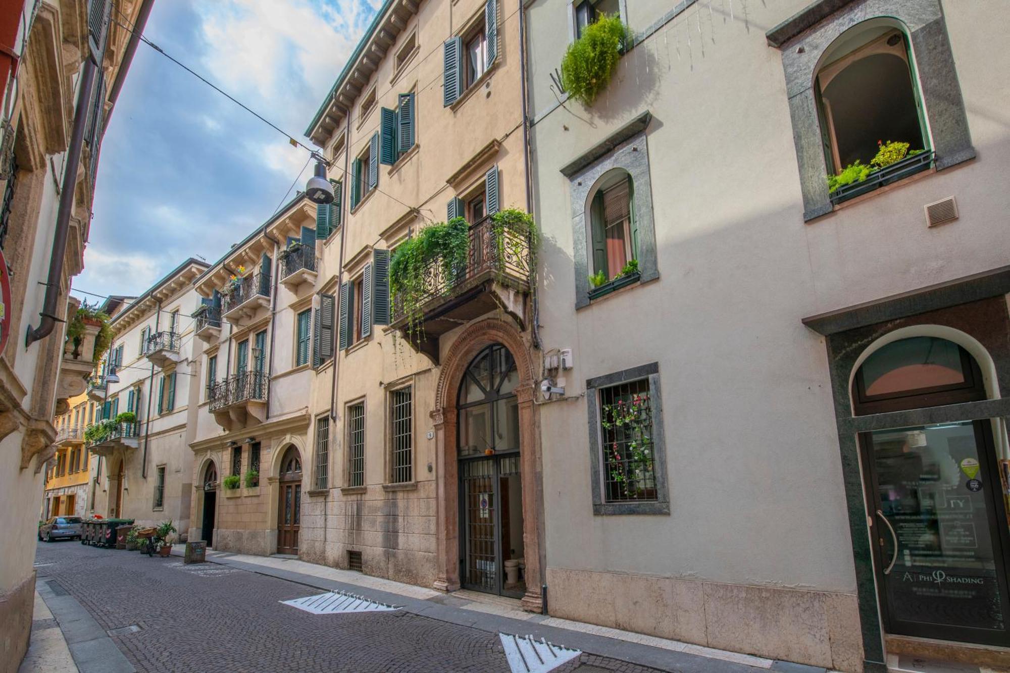 Apartamento Borsarihouse Wifi & Smarttv Verona Exterior foto